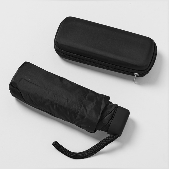 New Black Travel Umbrella with case. JPMorgan Chase branded Rain Alertz